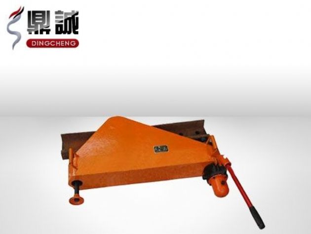 點(diǎn)擊查看詳細(xì)信息<br>標(biāo)題：垂直液壓彎軌機(jī) 閱讀次數(shù)：4399